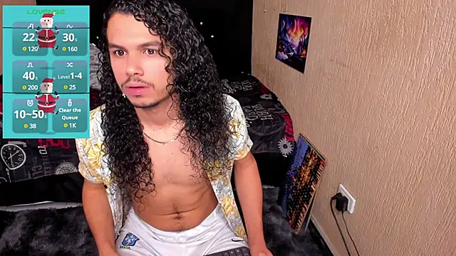 Snapshot of Gilbert_009 chatting on December 23, 6:37 pm Gilbert 009 online show from December 23, 6:37 pm