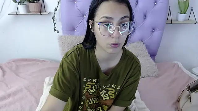 Freyja 01 online show from September 26, 9:32 pm