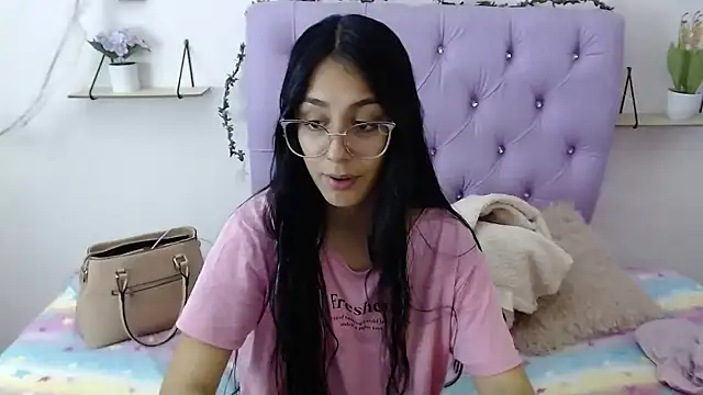 Freyja 01 online show from November 5, 2:47 am