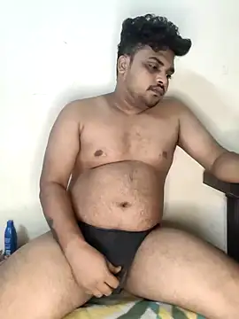 Snapshot of Mr_Handsome_hunk chatting on December 4, 11:19 pm Mr Handsome hunk online show from December 4, 11:19 pm