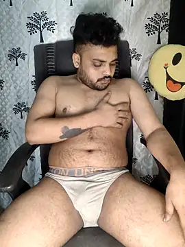 Snapshot of Mr_Handsome_hunk chatting on November 12, 8:01 pm Mr Handsome hunk online show from November 12, 8:01 pm