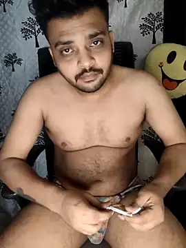 Snapshot of Mr_Handsome_hunk chatting on November 7, 11:19 pm Mr Handsome hunk online show from November 7, 11:19 pm