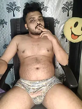 Snapshot of Mr_Handsome_hunk chatting on November 16, 12:43 pm Mr Handsome hunk online show from November 16, 12:43 pm