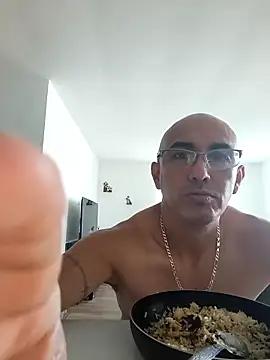 Snapshot of exmilitary chatting on October 14, 3:34 pm exmilitary online show from October 14, 3:34 pm