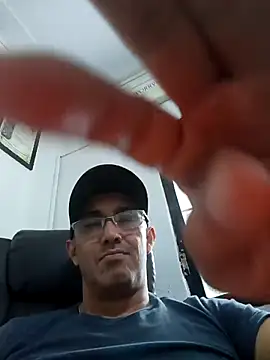 Snapshot of exmilitary chatting on October 3, 8:21 pm exmilitary online show from October 3, 8:21 pm