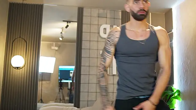 Austin bolt online show from February 17, 2:42 am