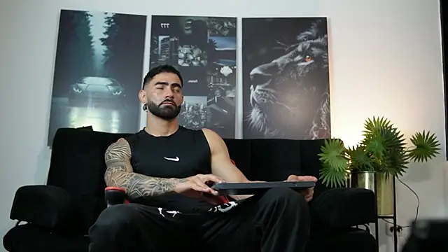 Snapshot of Austin_bolt chatting on September 27, 2:07 am Austin bolt online show from September 27, 2:07 am