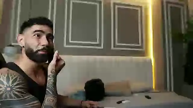 Snapshot of Austin_bolt chatting on November 10, 12:59 am Austin bolt online show from November 10, 12:59 am