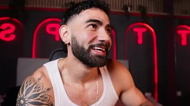 Snapshot of Austin_bolt chatting on November 17, 3:32 am Austin bolt online show from November 17, 3:32 am