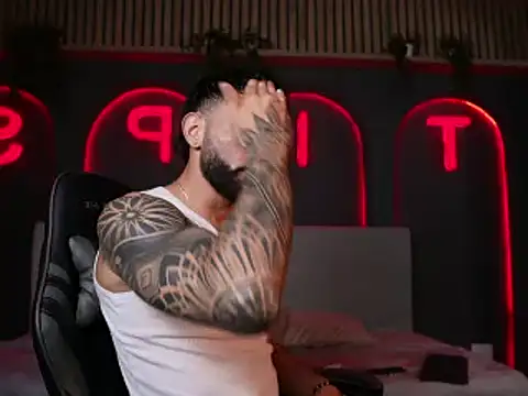 Snapshot of Austin_bolt chatting on November 13, 3:43 am Austin bolt online show from November 13, 3:43 am