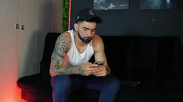 Austin bolt online show from January 9, 1:56 am