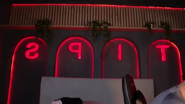 Snapshot of Austin_bolt chatting on November 4, 4:05 am Austin bolt online show from November 4, 4:05 am