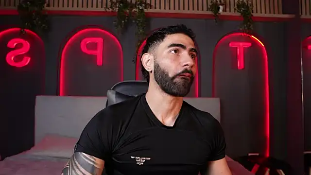 Snapshot of Austin_bolt chatting on October 22, 2:33 am Austin bolt online show from October 22, 2:33 am