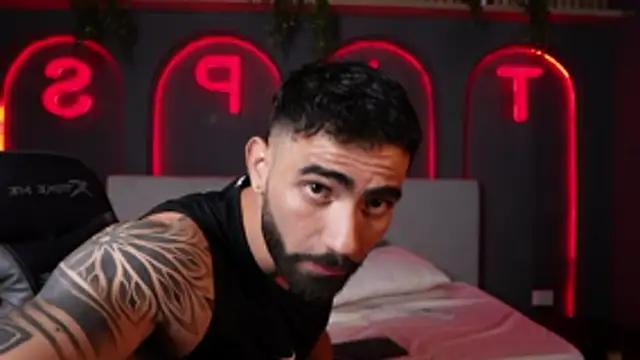 Snapshot of Austin_bolt chatting on November 3, 2:06 am Austin bolt online show from November 3, 2:06 am