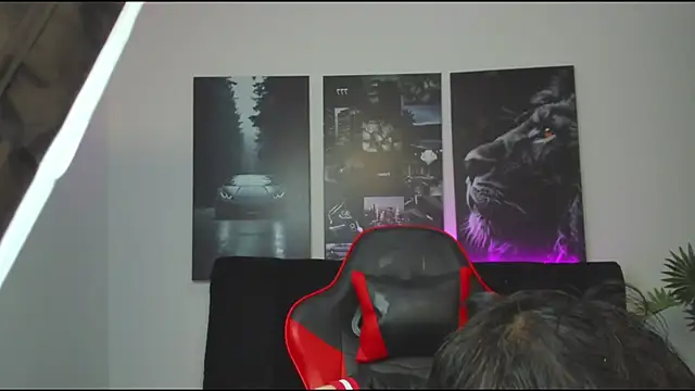 Snapshot of Austin_bolt chatting on February 22, 2:50 am Austin bolt online show from February 22, 2:50 am