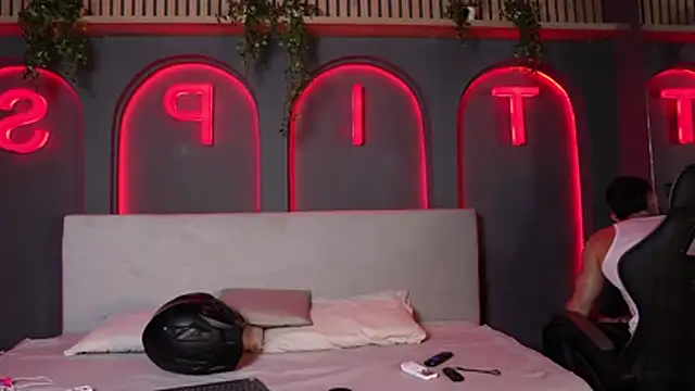 Snapshot of Austin_bolt chatting on October 29, 3:16 am Austin bolt online show from October 29, 3:16 am