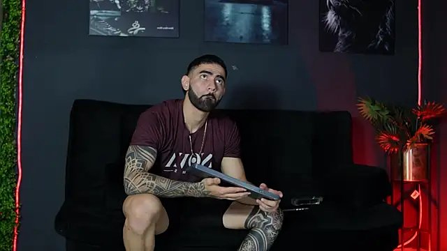 Austin bolt online show from January 7, 3:00 am