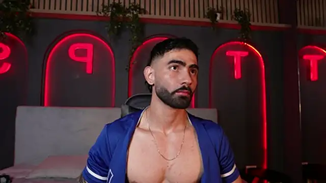 Snapshot of Austin_bolt chatting on October 24, 2:43 am Austin bolt online show from October 24, 2:43 am