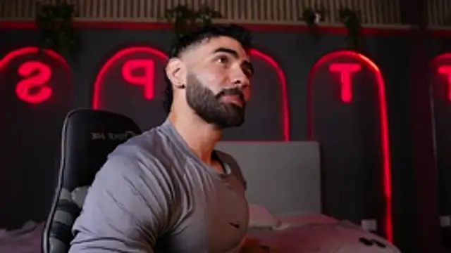 Snapshot of Austin_bolt chatting on November 15, 2:59 am Austin bolt online show from November 15, 2:59 am