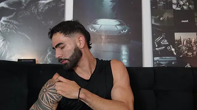 Snapshot of Austin_bolt chatting on October 12, 1:18 am Austin bolt online show from October 12, 1:18 am