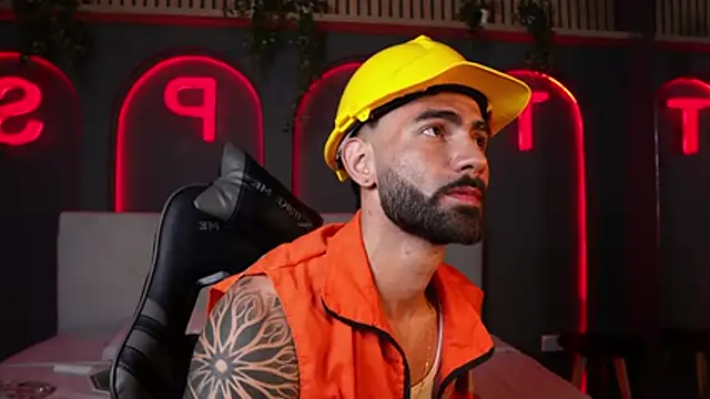 Snapshot of Austin_bolt chatting on November 1, 3:46 am Austin bolt online show from November 1, 3:46 am