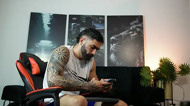 Snapshot of Austin_bolt chatting on September 25, 3:12 am Austin bolt online show from September 25, 3:12 am