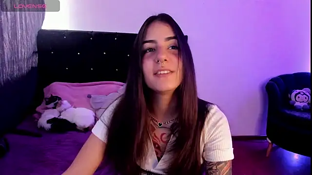 Alice woodville online show from December 27, 9:32 pm