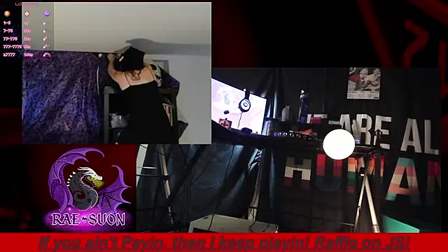 Snapshot of Rae-Suon chatting on October 5, 2:35 am Rae-Suon online show from October 5, 2:35 am