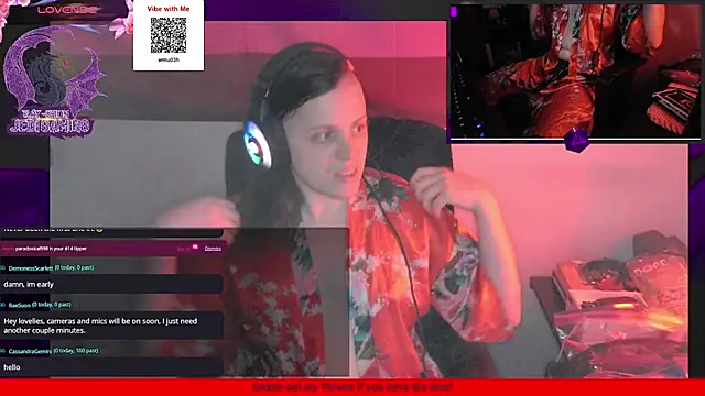 Snapshot of Rae-Suon chatting on February 26, 12:30 am Rae-Suon online show from February 26, 12:30 am