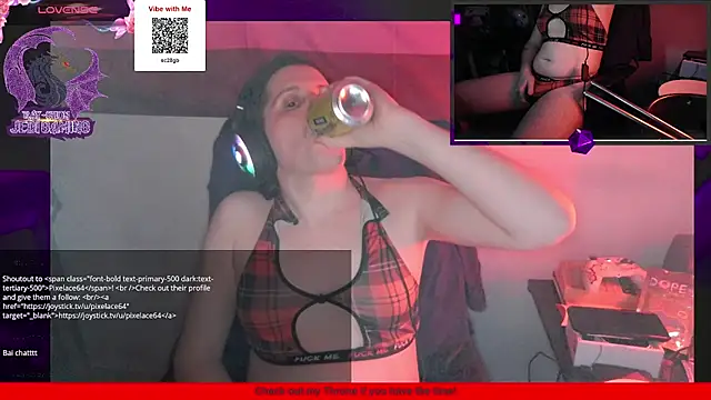 Snapshot of Rae-Suon chatting on February 23, 5:56 am Rae-Suon online show from February 23, 5:56 am