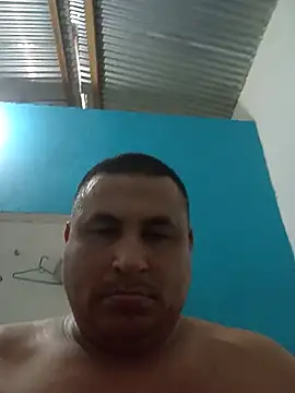 Snapshot of Pipuloc chatting on June 11, 9:45 pm Pipuloc online show from June 11, 9:45 pm
