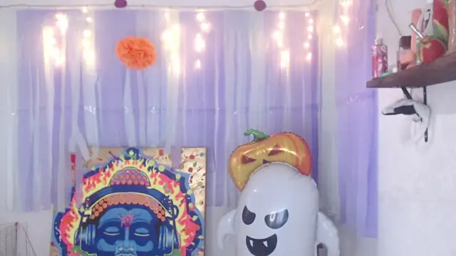 Snapshot of Carlacutte chatting on November 11, 11:49 am Carlacutte online show from November 11, 11:49 am