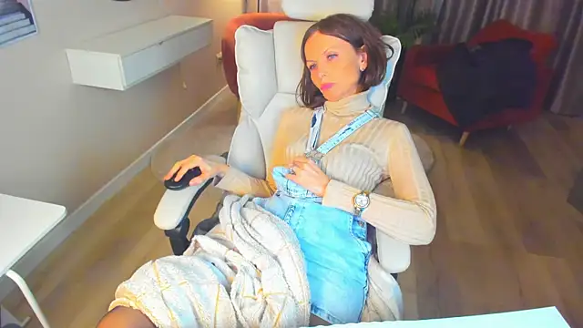 Elizabe th online show from March 7, 1:20 am