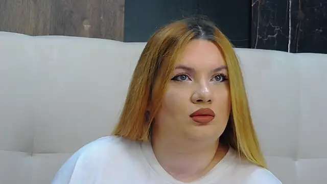 MelanieBrownn online show from November 12, 3:49 pm