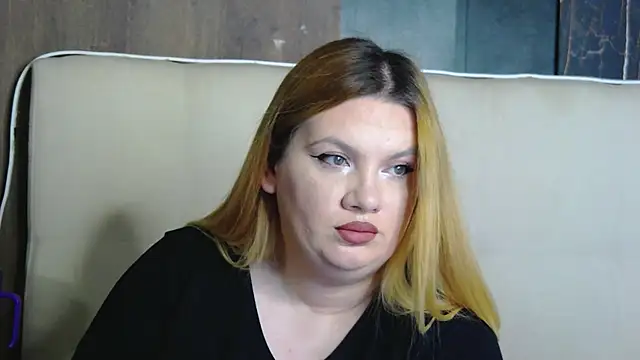 MelanieBrownn online show from December 19, 6:38 am