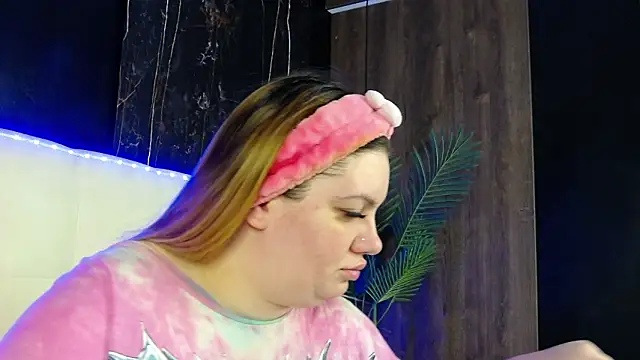 MelanieBrownn online show from February 14, 6:02 am