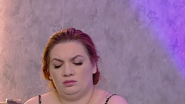 MelanieBrownn online show from May 14, 4:42 am