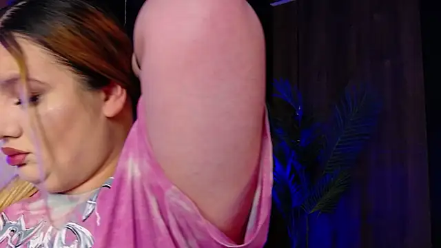 MelanieBrownn online show from February 18, 7:17 am