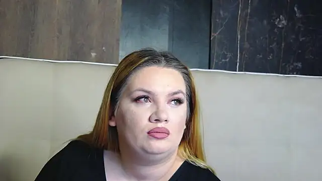 MelanieBrownn online show from January 15, 5:44 am