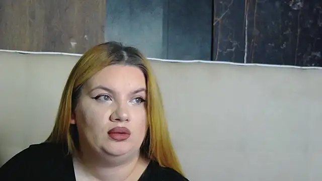 MelanieBrownn online show from December 22, 7:08 am