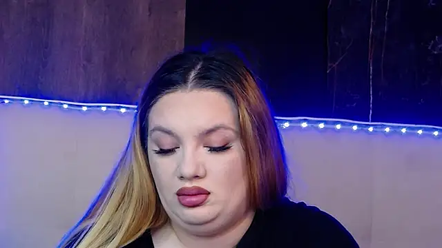 MelanieBrownn online show from February 8, 7:06 am