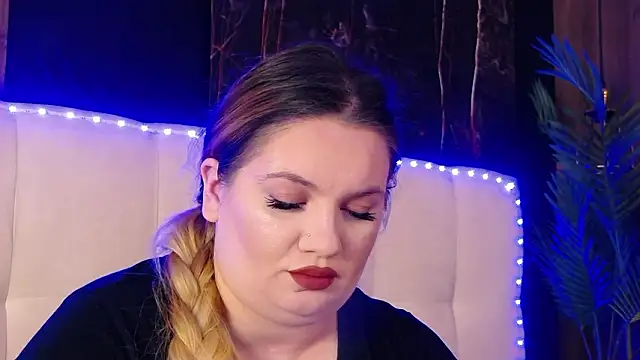 MelanieBrownn online show from March 7, 6:20 am