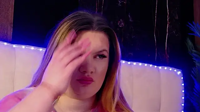 MelanieBrownn online show from March 25, 4:23 am