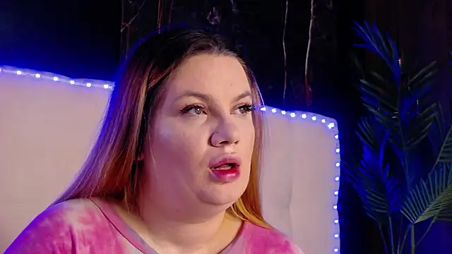 MelanieBrownn online show from April 5, 5:25 am