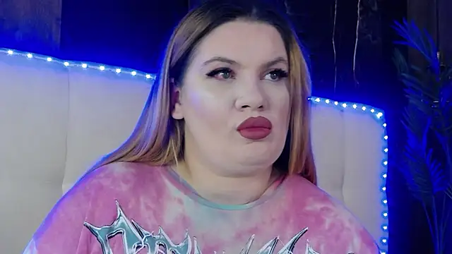 MelanieBrownn online show from March 4, 6:10 am