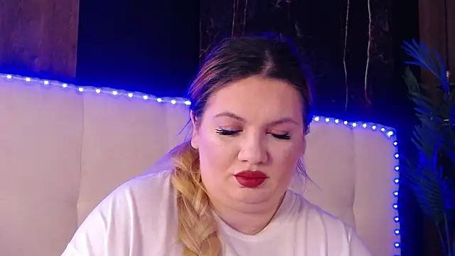 MelanieBrownn online show from March 8, 6:28 am