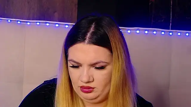 MelanieBrownn online show from February 9, 6:11 am