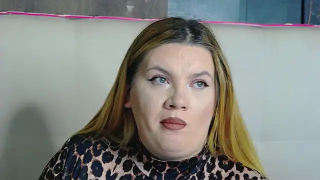 MelanieBrownn online show from November 23, 5:01 pm