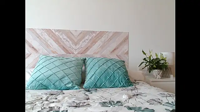 Snapshot of secretmuses chatting on November 17, 11:14 am secretmuses online show from November 17, 11:14 am