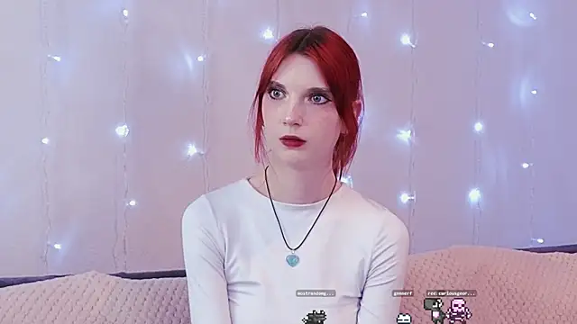 KimWilli online show from December 22, 10:25 pm